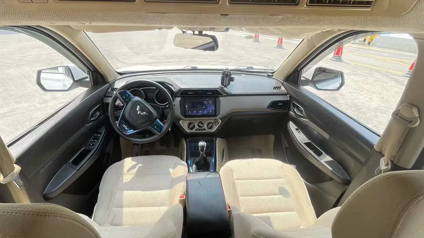 2018 WuLing HongGuang 1.5L 105HP L4 5MT,autocango,china used car exporter,china ev exporter,chinese used car exporter,chinese used ev exporter