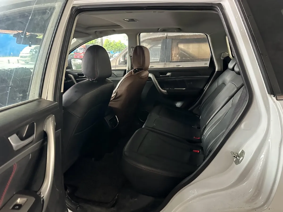 2019 Haval M6 1.5T 150HP L4 7DCT,autocango,china used car exporter,china ev exporter,chinese used car exporter,chinese used ev exporter