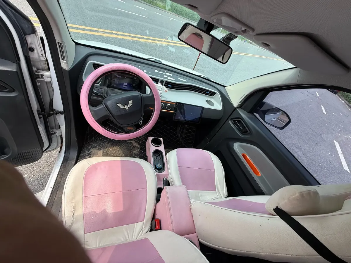 2021 WuLing HongGuang MINI EV BEV 13.8KWH,autocango,china used car exporter,china ev exporter,chinese used car exporter,chinese used ev exporter