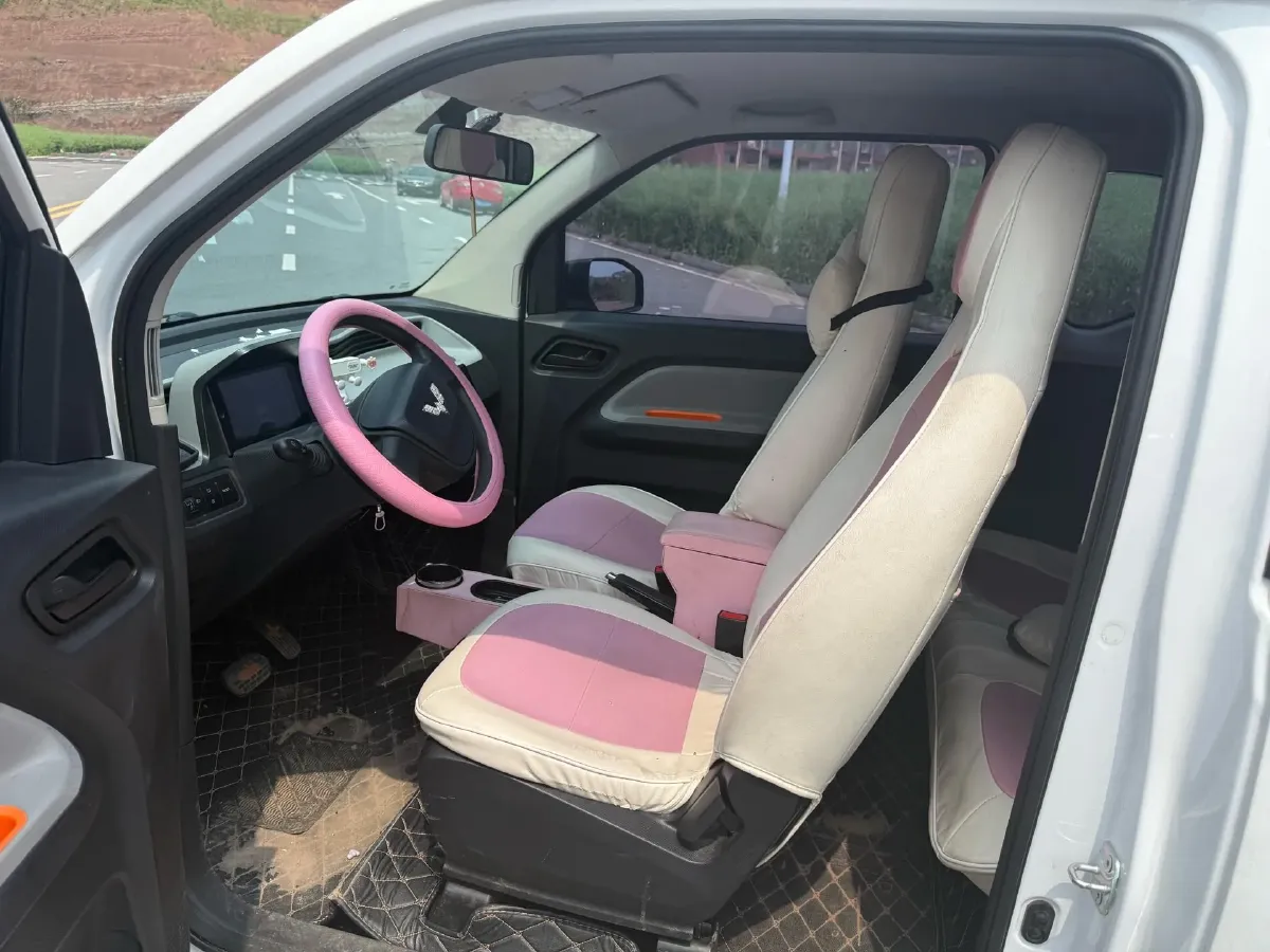 2021 WuLing HongGuang MINI EV BEV 13.8KWH,autocango,china used car exporter,china ev exporter,chinese used car exporter,chinese used ev exporter