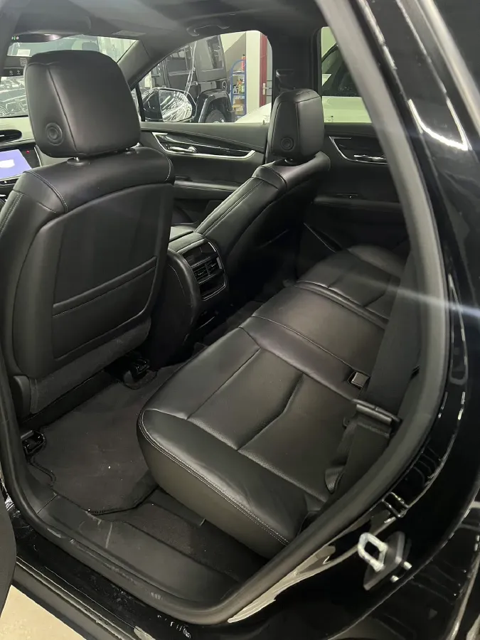 2020 Cadillac XT5 2.0T 241HP L4 9AT,autocango,china used car exporter,china ev exporter,chinese used car exporter,chinese used ev exporter