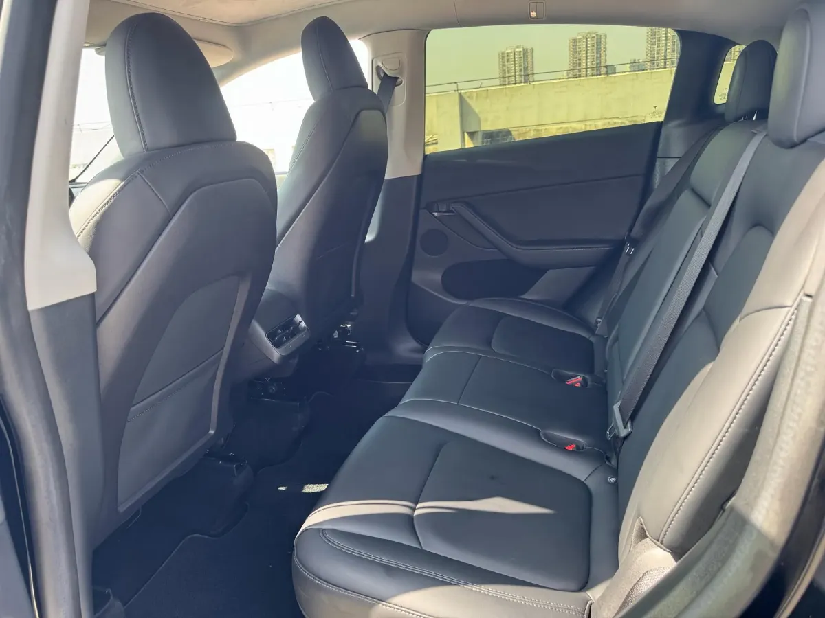 2022 Tesla Model Y BEV 60KWH,autocango,china used car exporter,china ev exporter,chinese used car exporter,chinese used ev exporter