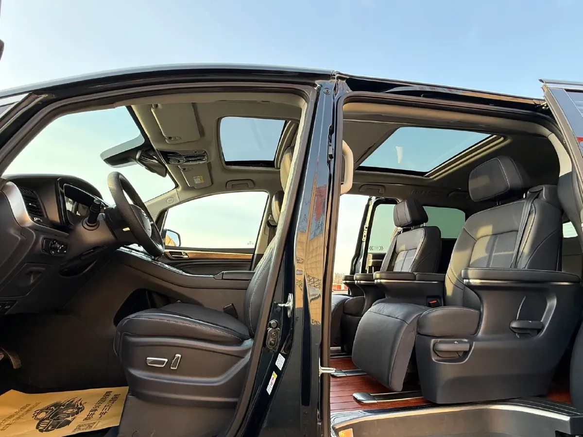 2021 GAC Trumpchi M8 2.0T 252HP L4 8AT,autocango,china used car exporter,china ev exporter,chinese used car exporter,chinese used ev exporter