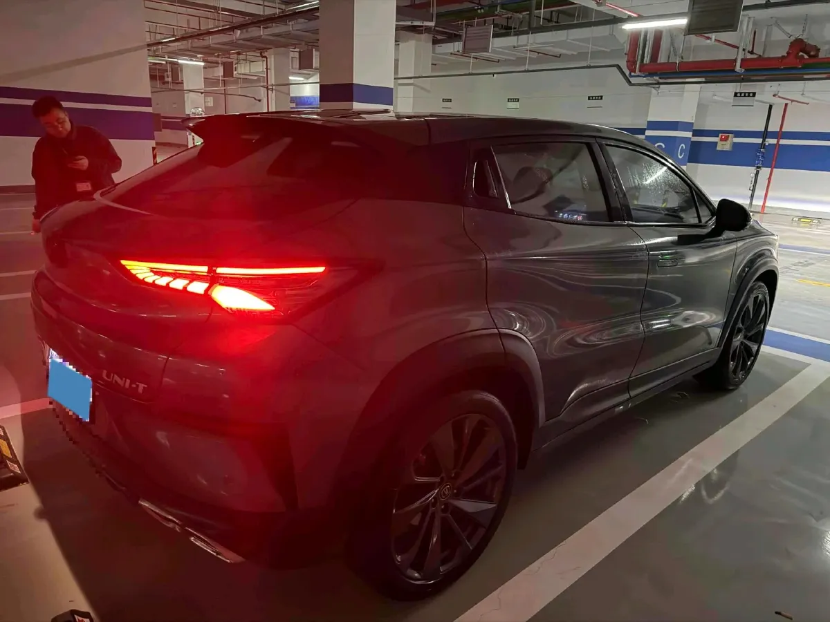 2020 ChangAn UNI-T 1.5T 180HP L4 7DCT,autocango,china used car exporter,china ev exporter,chinese used car exporter,chinese used ev exporter