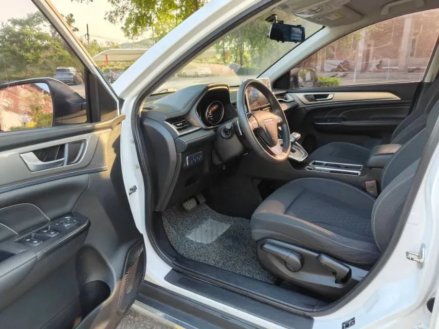 2021 Haval M6 1.5T 150HP L4 7DCT,autocango,china used car exporter,china ev exporter,chinese used car exporter,chinese used ev exporter