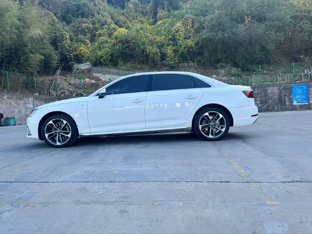 2019 Audi A4L 2.0T 190HP L4 7DCT,autocango,china used car exporter,china ev exporter,chinese used car exporter,chinese used ev exporter