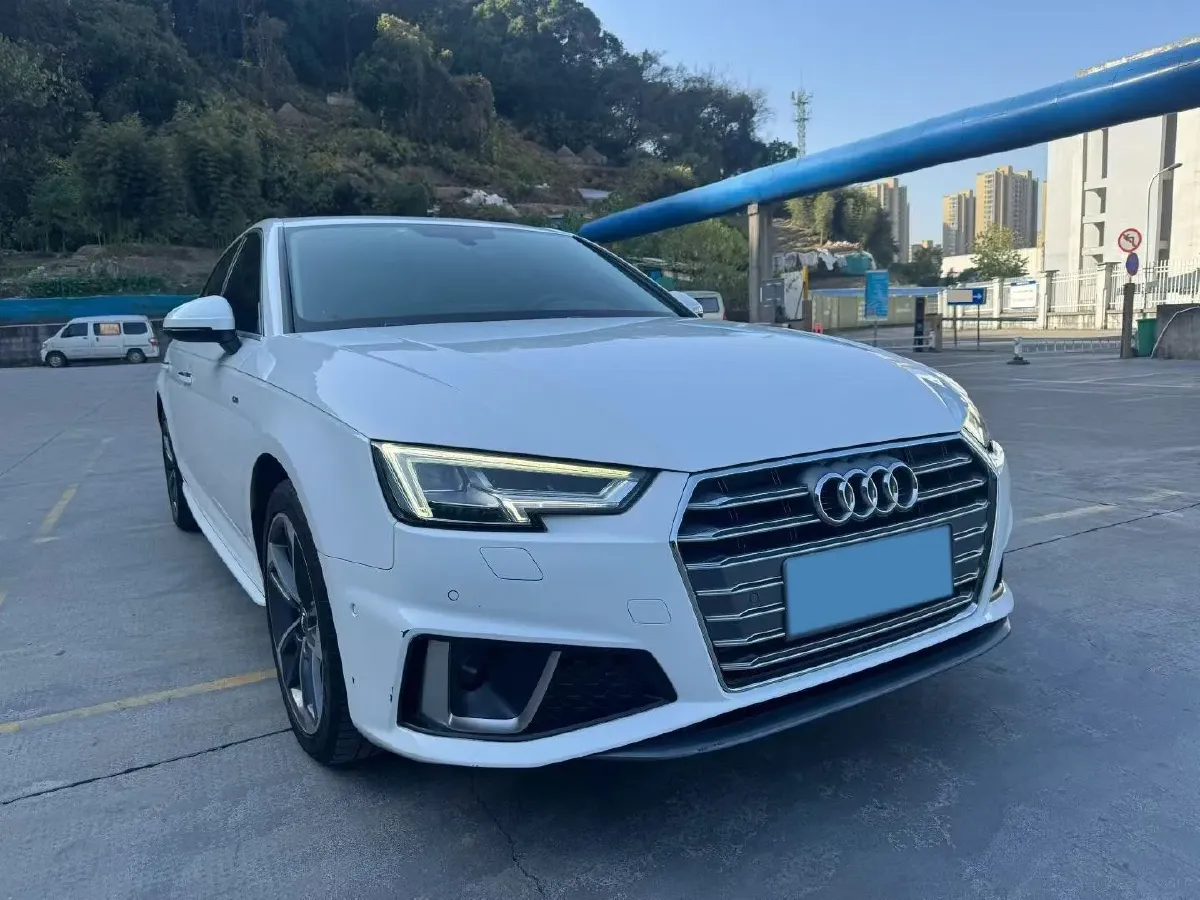 2019 Audi A4L 2.0T 190HP L4 7DCT,autocango,china used car exporter,china ev exporter,chinese used car exporter,chinese used ev exporter
