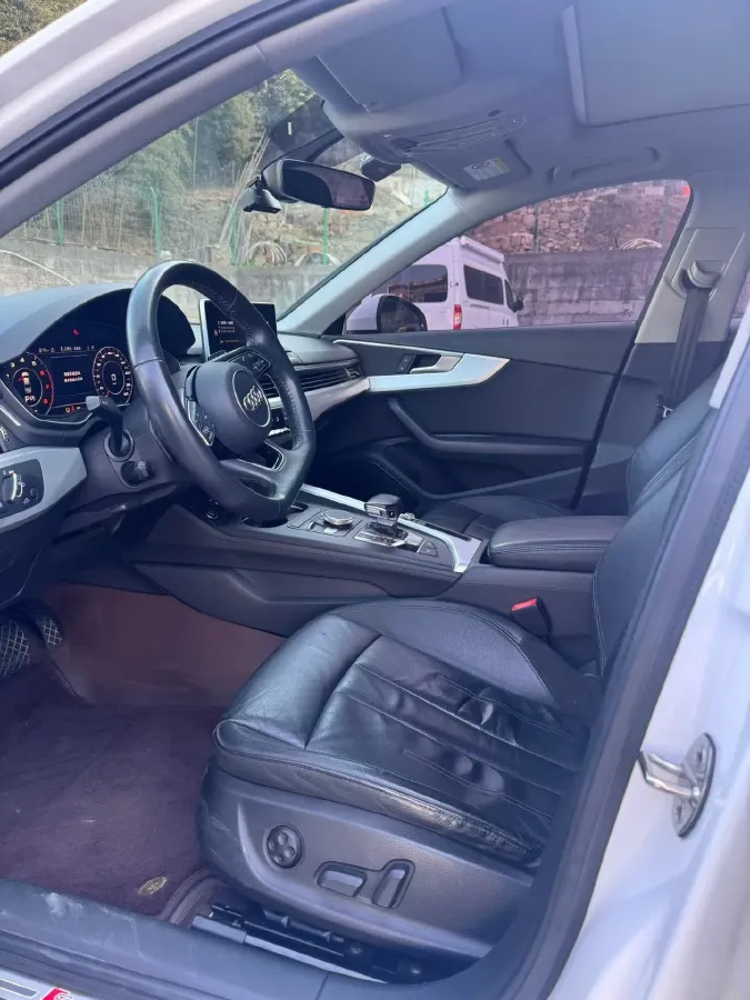 2019 Audi A4L 2.0T 190HP L4 7DCT,autocango,china used car exporter,china ev exporter,chinese used car exporter,chinese used ev exporter