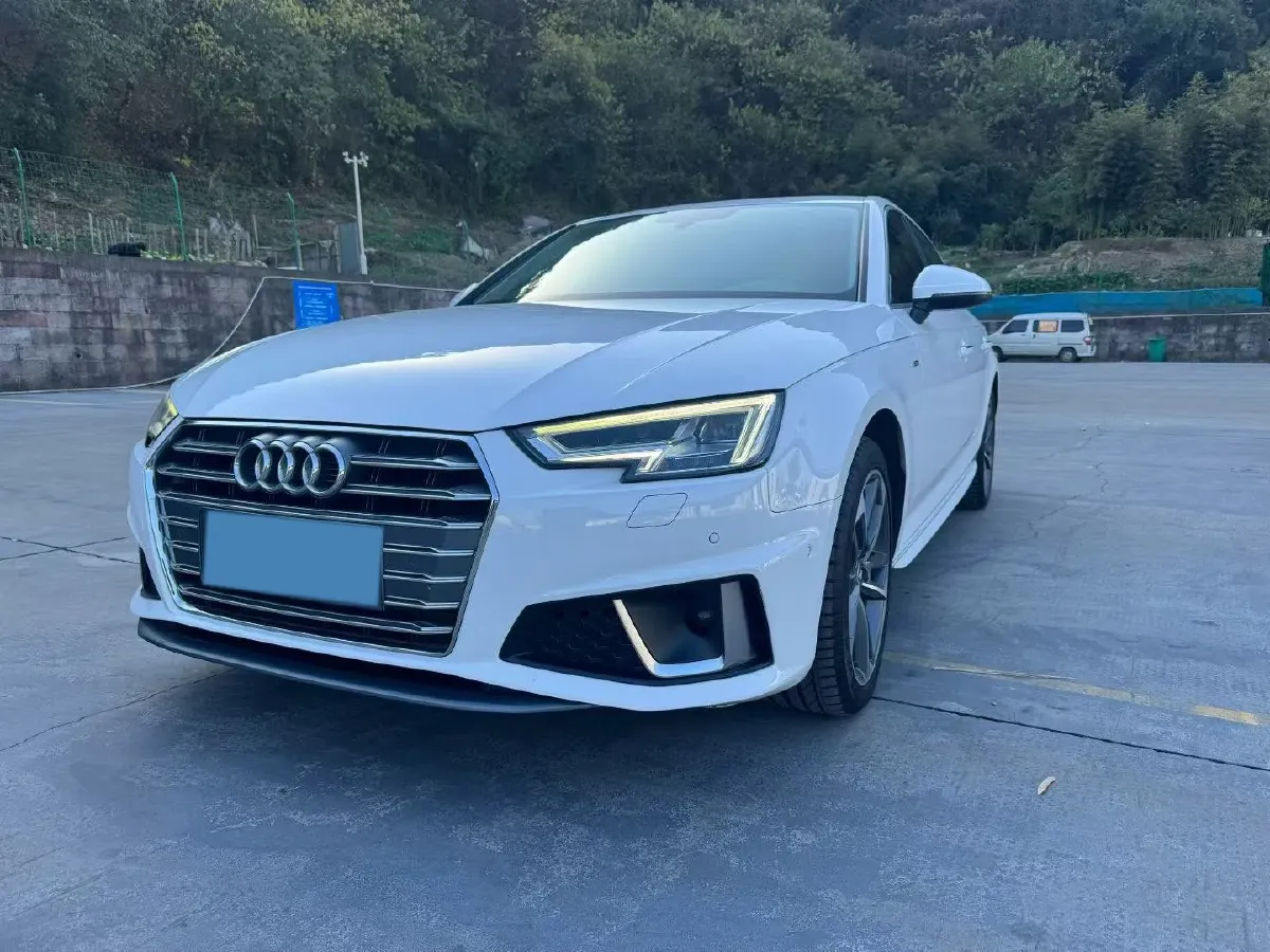 2019 Audi A4L 2.0T 190HP L4 7DCT,autocango,china used car exporter,china ev exporter,chinese used car exporter,chinese used ev exporter