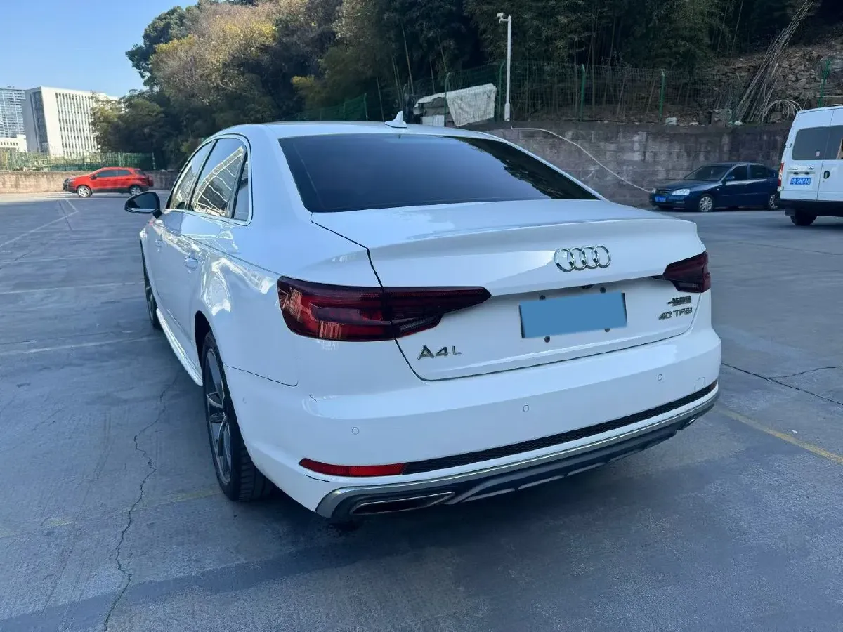 2019 Audi A4L 2.0T 190HP L4 7DCT,autocango,china used car exporter,china ev exporter,chinese used car exporter,chinese used ev exporter