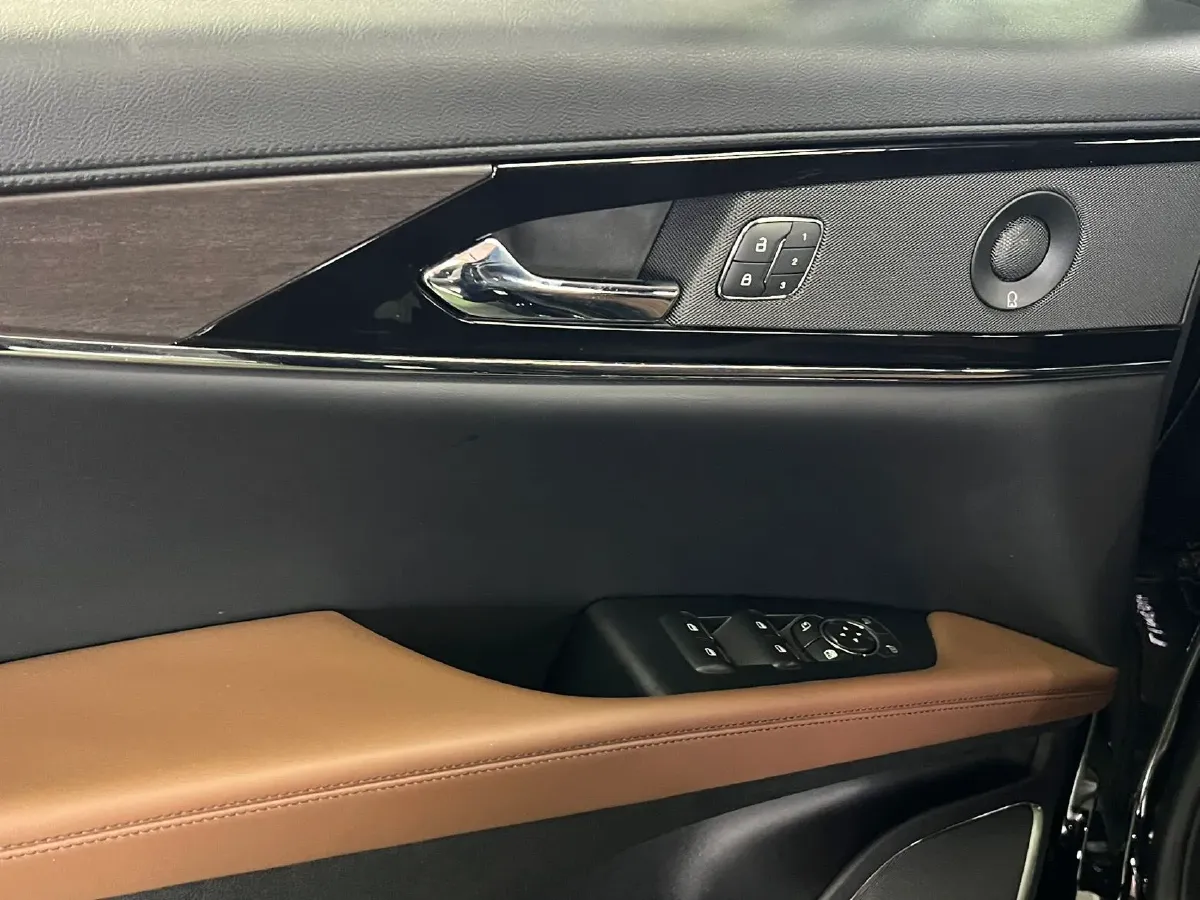 2021 Lincoln Nautilus 2.0T 245HP L4 8AT,autocango,china used car exporter,china ev exporter,chinese used car exporter,chinese used ev exporter