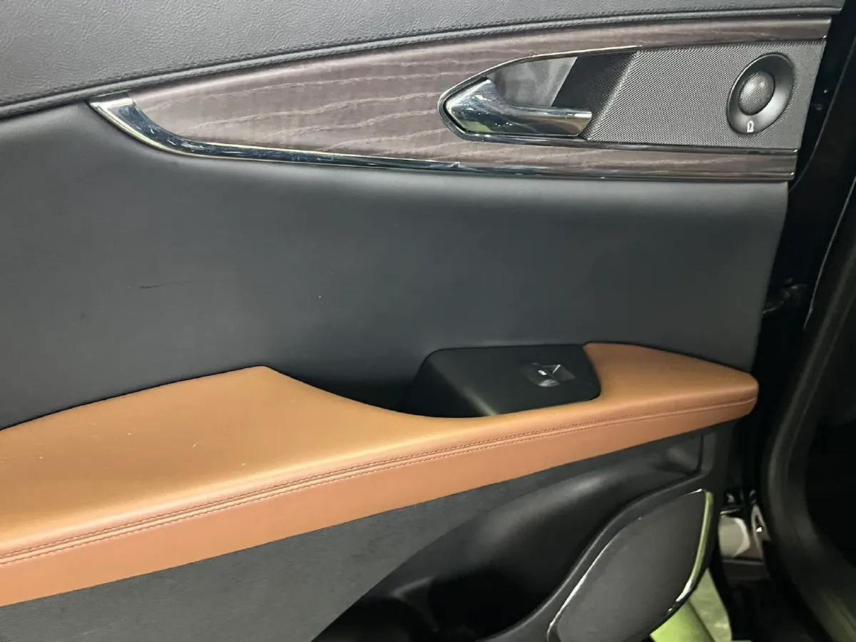 2021 Lincoln Nautilus 2.0T 245HP L4 8AT,autocango,china used car exporter,china ev exporter,chinese used car exporter,chinese used ev exporter