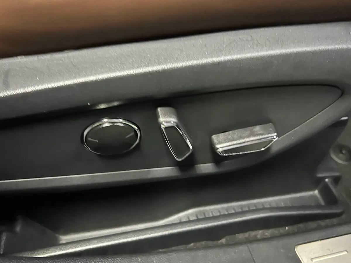 2021 Lincoln Nautilus 2.0T 245HP L4 8AT,autocango,china used car exporter,china ev exporter,chinese used car exporter,chinese used ev exporter