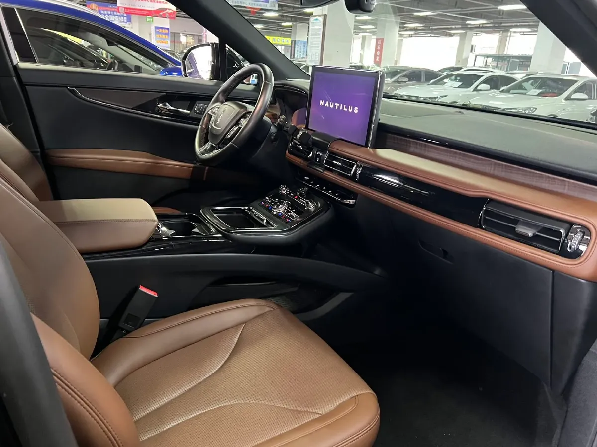 2021 Lincoln Nautilus 2.0T 245HP L4 8AT,autocango,china used car exporter,china ev exporter,chinese used car exporter,chinese used ev exporter