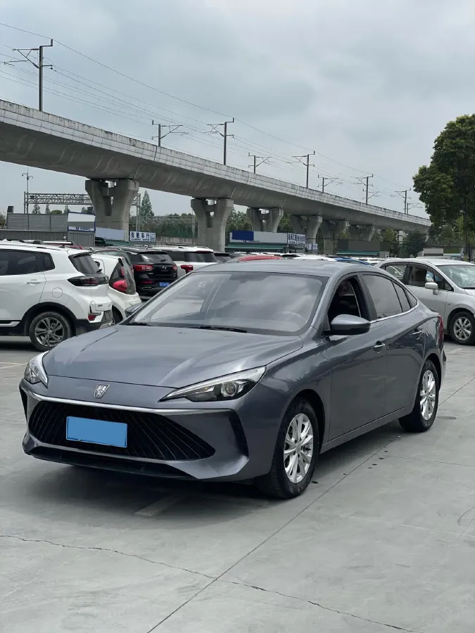 2023 Roewe i5 1.5L 129HP L4 CVT,autocango,china used car exporter,china ev exporter,chinese used car exporter,chinese used ev exporter