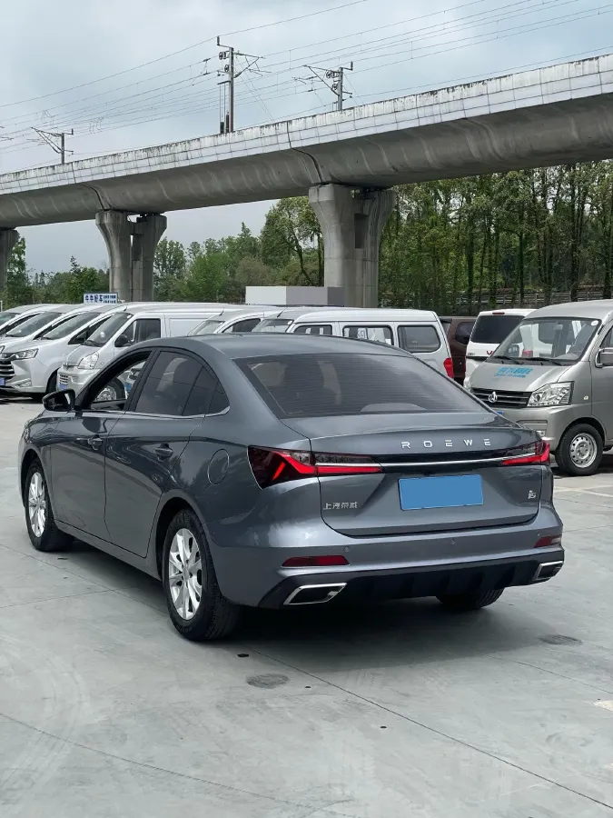 2023 Roewe i5 1.5L 129HP L4 CVT,autocango,china used car exporter,china ev exporter,chinese used car exporter,chinese used ev exporter