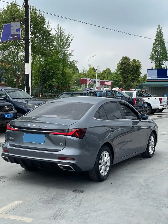 2023 Roewe i5 1.5L 129HP L4 CVT,autocango,china used car exporter,china ev exporter,chinese used car exporter,chinese used ev exporter