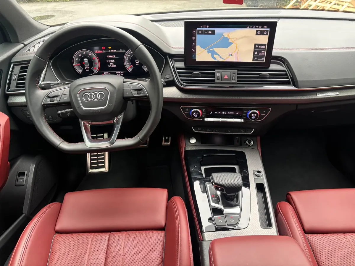 2025 Audi Q5L 2.0T 190HP L4 7DCT,autocango,china used car exporter,china ev exporter,chinese used car exporter,chinese used ev exporter