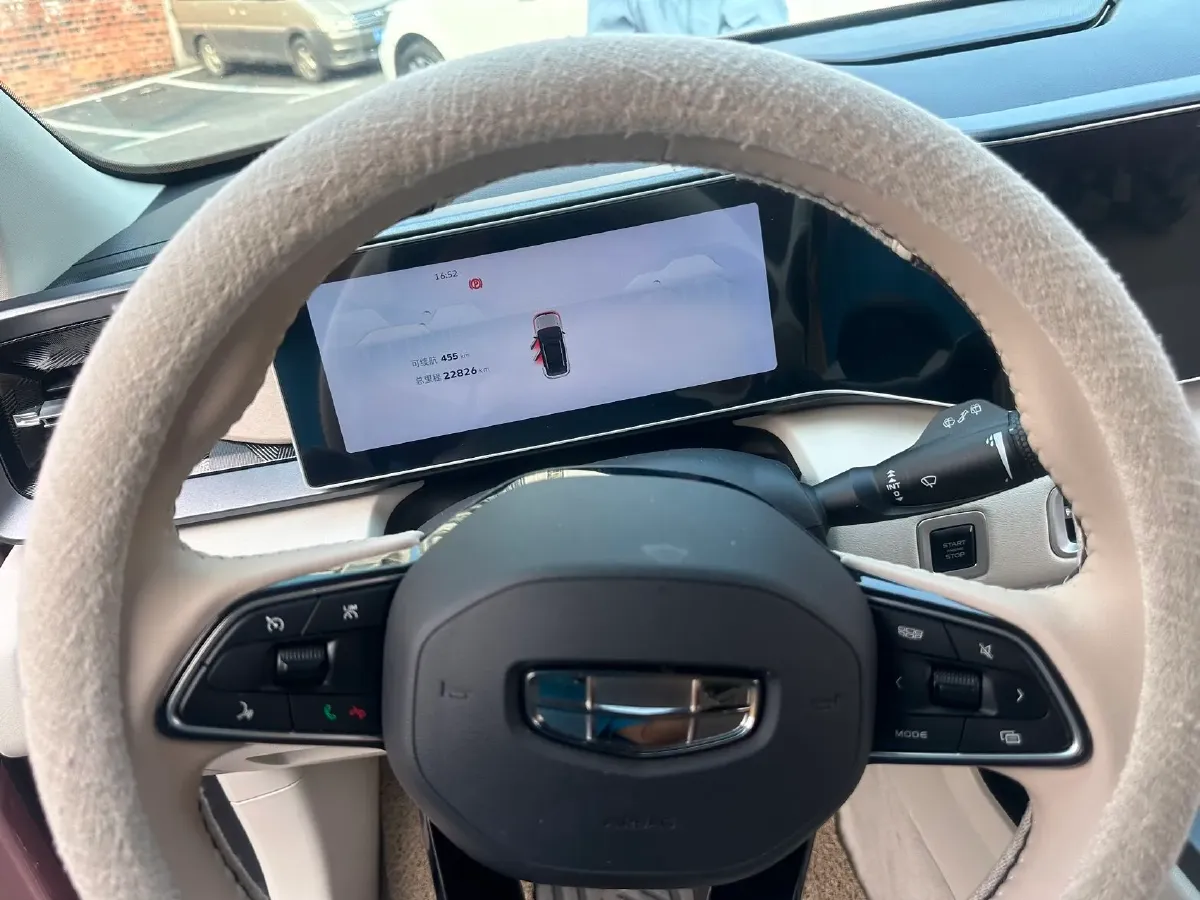 2023 Geely ICON 1.5T 181HP L4 7DCT,autocango,china used car exporter,china ev exporter,chinese used car exporter,chinese used ev exporter