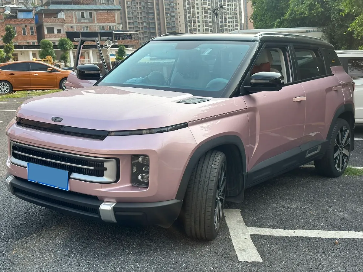 2023 Geely ICON 1.5T 181HP L4 7DCT,autocango,china used car exporter,china ev exporter,chinese used car exporter,chinese used ev exporter