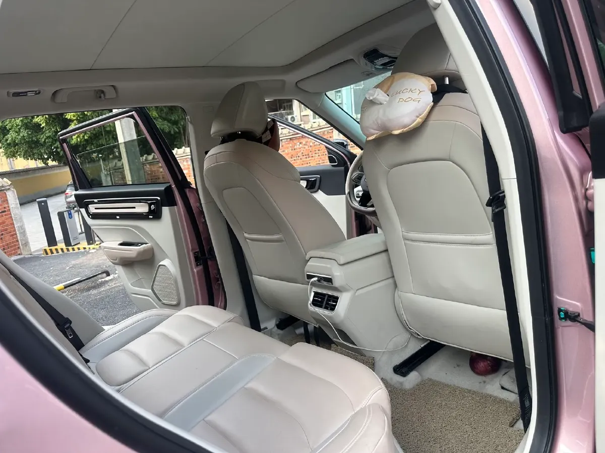 2023 Geely ICON 1.5T 181HP L4 7DCT,autocango,china used car exporter,china ev exporter,chinese used car exporter,chinese used ev exporter