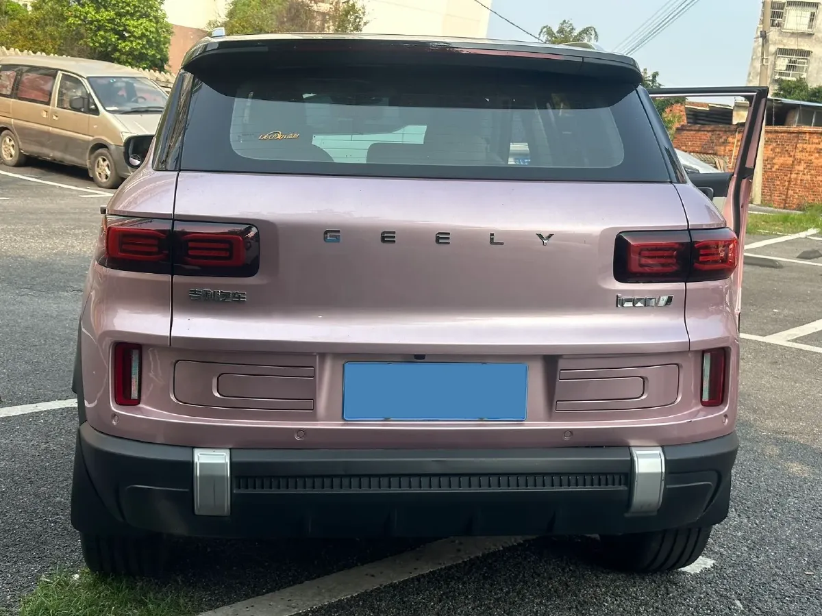 2023 Geely ICON 1.5T 181HP L4 7DCT,autocango,china used car exporter,china ev exporter,chinese used car exporter,chinese used ev exporter