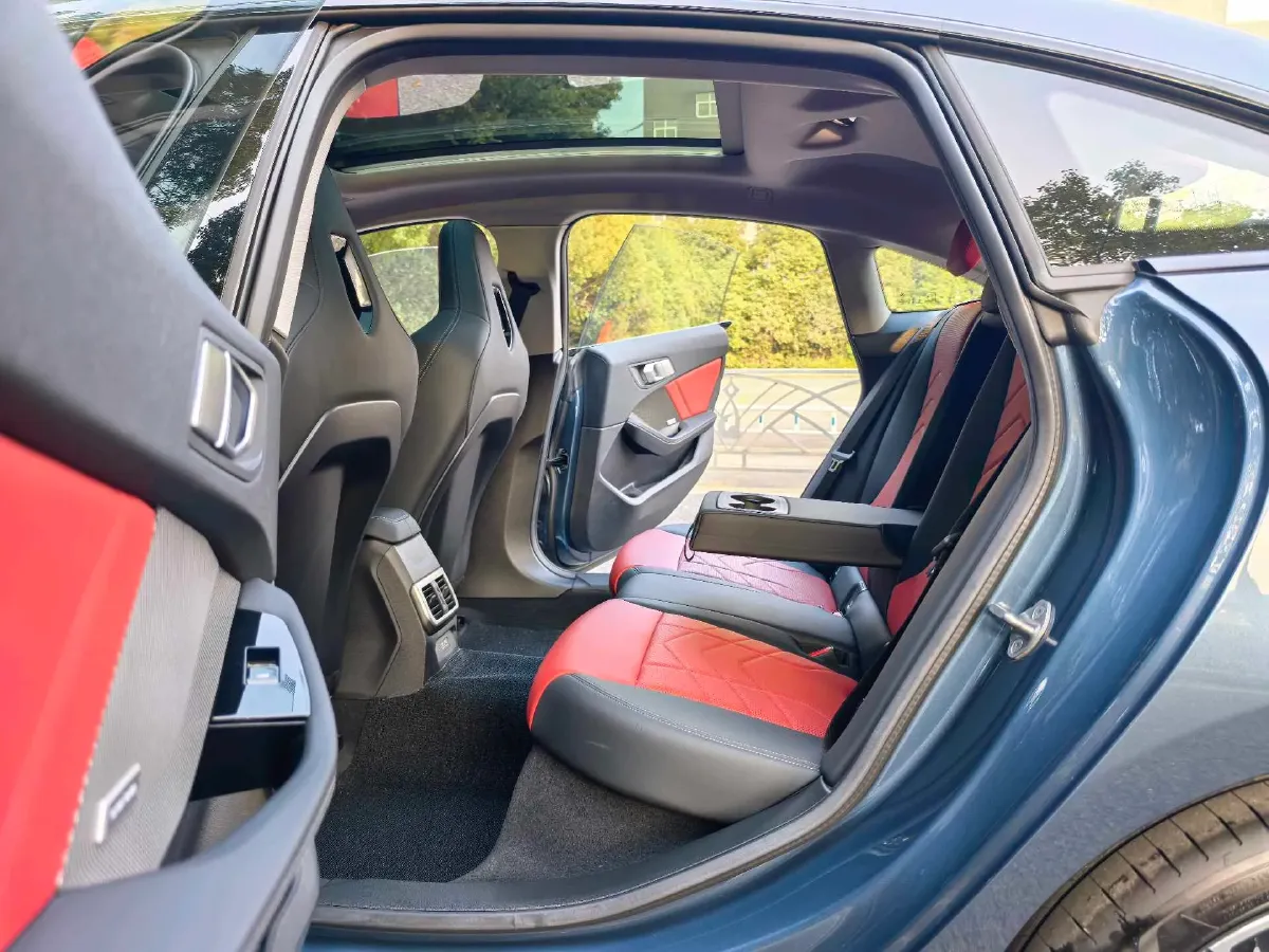 2025 JAC Refine RefineRF8 2.0T 253HP L4 8AT,autocango,china used car exporter,china ev exporter,chinese used car exporter,chinese used ev exporter