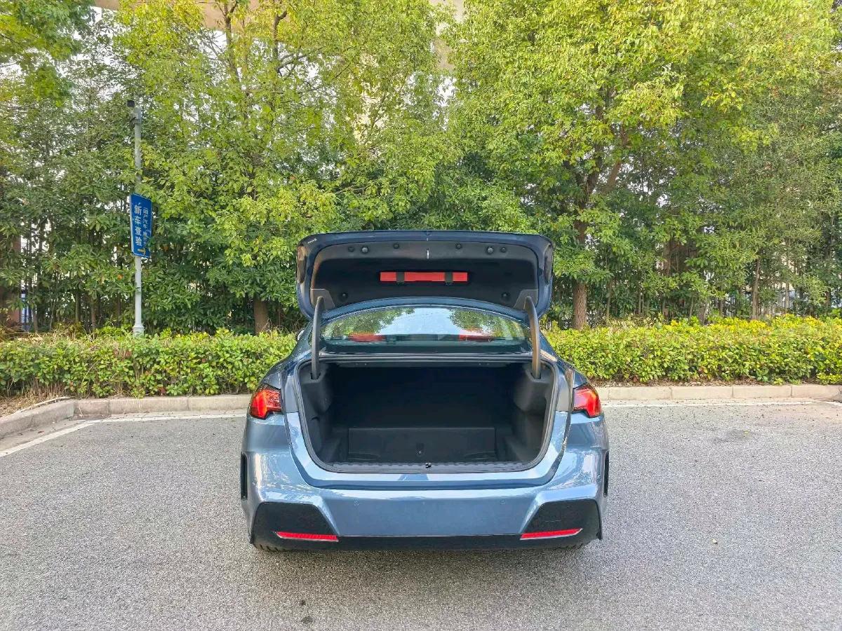 2025 JAC Refine RefineRF8 2.0T 253HP L4 8AT,autocango,china used car exporter,china ev exporter,chinese used car exporter,chinese used ev exporter