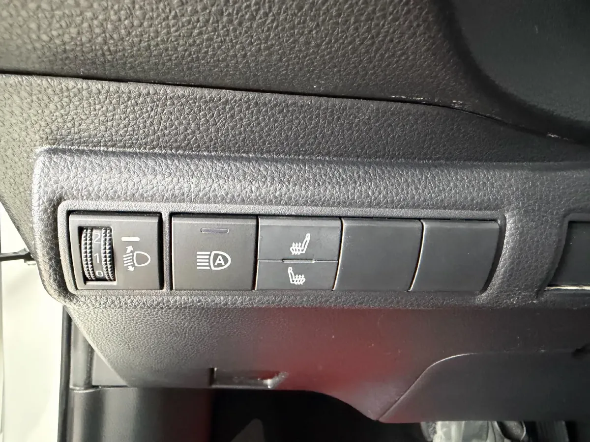 2021 Toyota Corolla 1.5L 121HP L3 CVT,autocango,china used car exporter,china ev exporter,chinese used car exporter,chinese used ev exporter