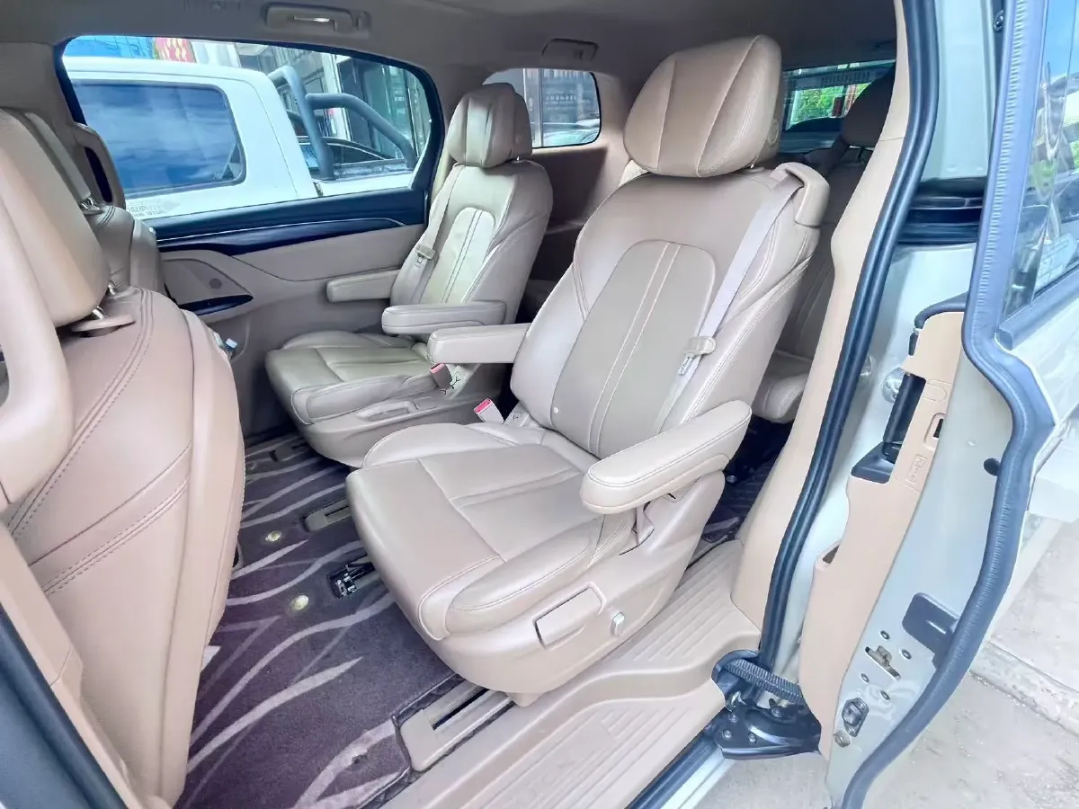 2021 Buick GL8 2.0T 237HP L4 9AT,autocango,china used car exporter,china ev exporter,chinese used car exporter,chinese used ev exporter