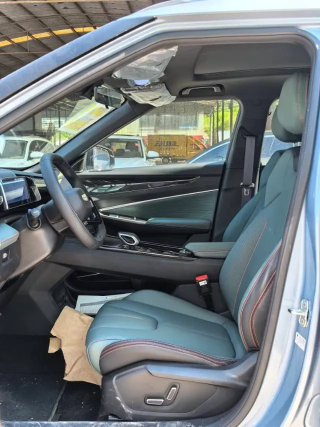 2024 Geely Azkarra 1.5T 181HP L4 7DCT,autocango,china used car exporter,china ev exporter,chinese used car exporter,chinese used ev exporter