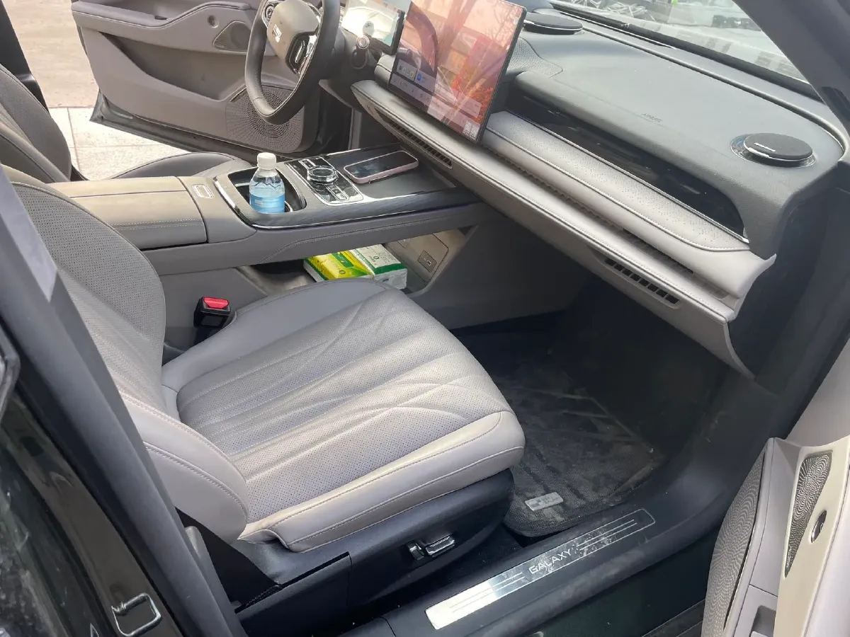 2025 Geely Galaxy Starshine 8 1.5T 163HP L4 3DHT PHEV 27.69KWH,autocango,china used car exporter,china ev exporter,chinese used car exporter,chinese used ev exporter