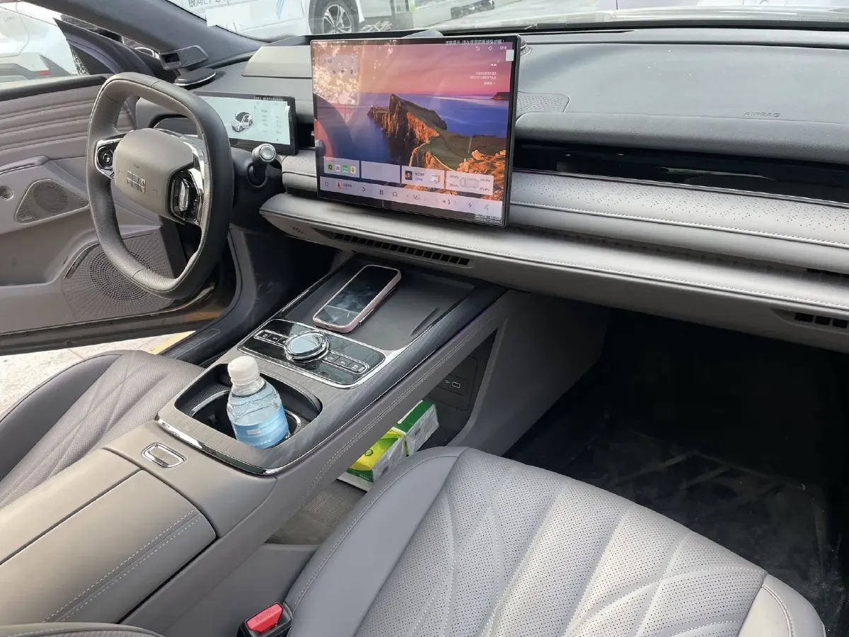 2025 Geely Galaxy Starshine 8 1.5T 163HP L4 3DHT PHEV 27.69KWH,autocango,china used car exporter,china ev exporter,chinese used car exporter,chinese used ev exporter