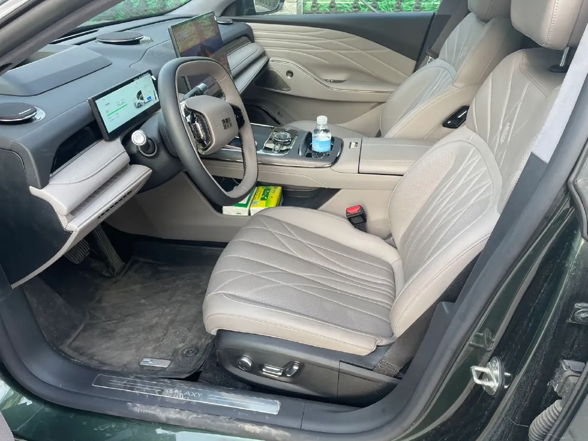 2025 Geely Galaxy Starshine 8 1.5T 163HP L4 3DHT PHEV 27.69KWH,autocango,china used car exporter,china ev exporter,chinese used car exporter,chinese used ev exporter