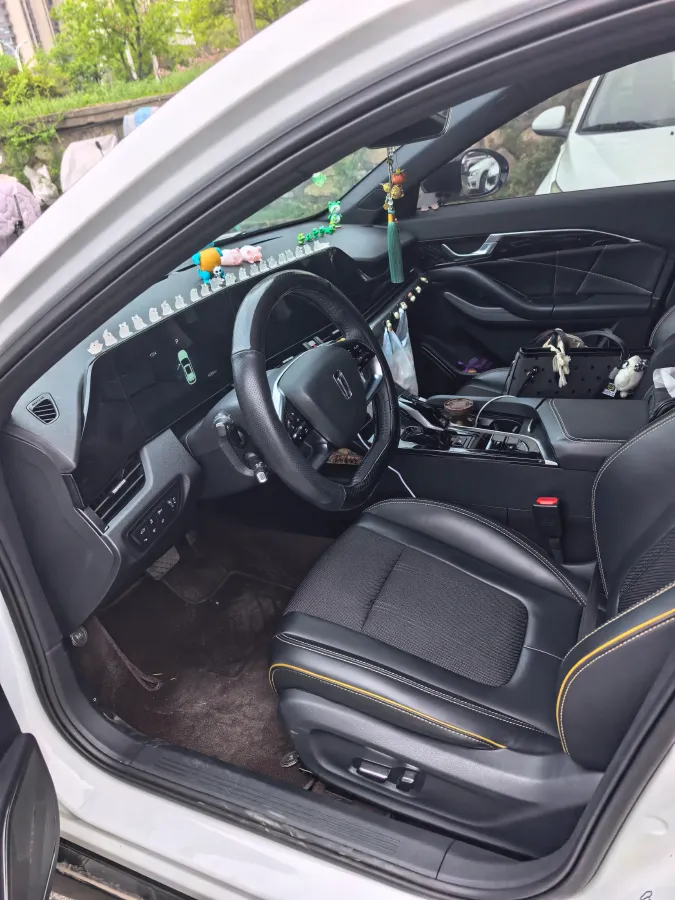 2022 Bestune B70S 1.5T 169HP L4 7DCT,autocango,china used car exporter,china ev exporter,chinese used car exporter,chinese used ev exporter