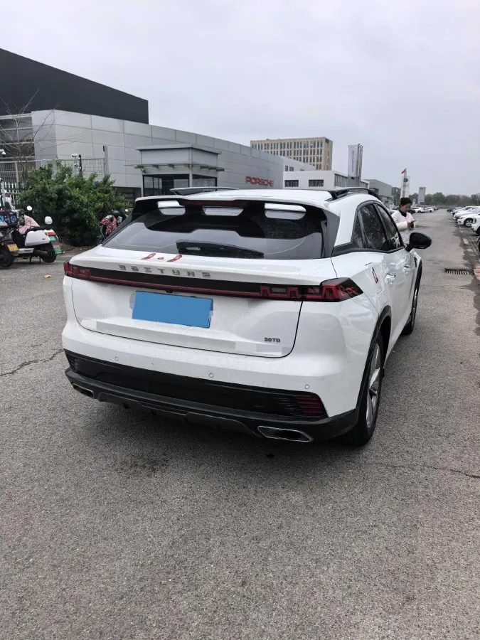 2022 Bestune B70S 1.5T 169HP L4 7DCT,autocango,china used car exporter,china ev exporter,chinese used car exporter,chinese used ev exporter