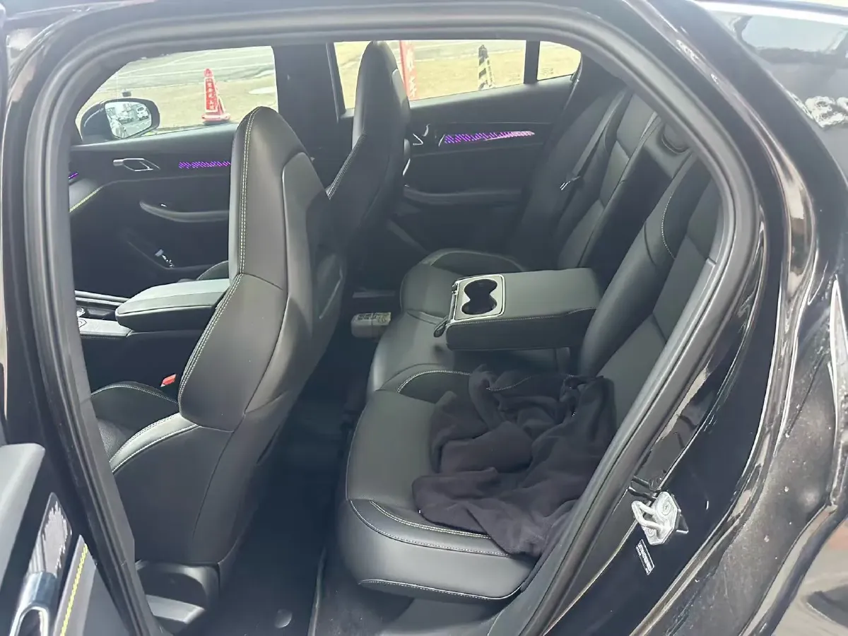 2025 LYNK&CO 03 2.0T 254HP L4 7DCT,autocango,china used car exporter,china ev exporter,chinese used car exporter,chinese used ev exporter