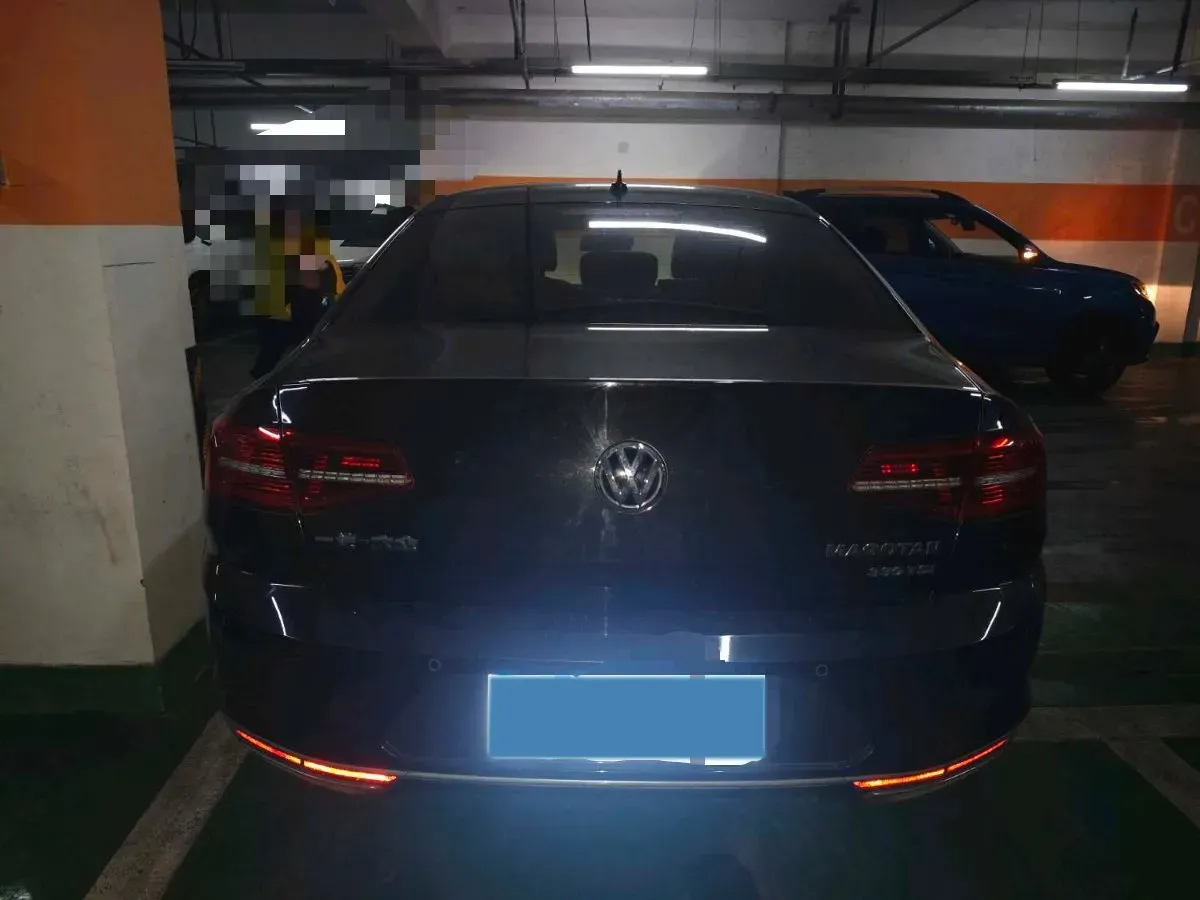 2019 Volkswagen Magotan 2.0T 186HP L4 7DCT,autocango,china used car exporter,china ev exporter,chinese used car exporter,chinese used ev exporter