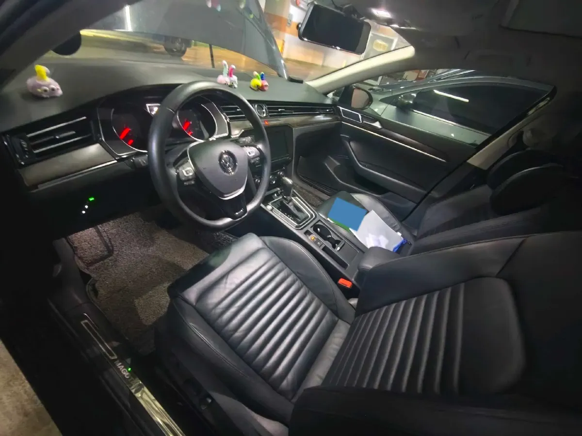 2019 Volkswagen Magotan 2.0T 186HP L4 7DCT,autocango,china used car exporter,china ev exporter,chinese used car exporter,chinese used ev exporter