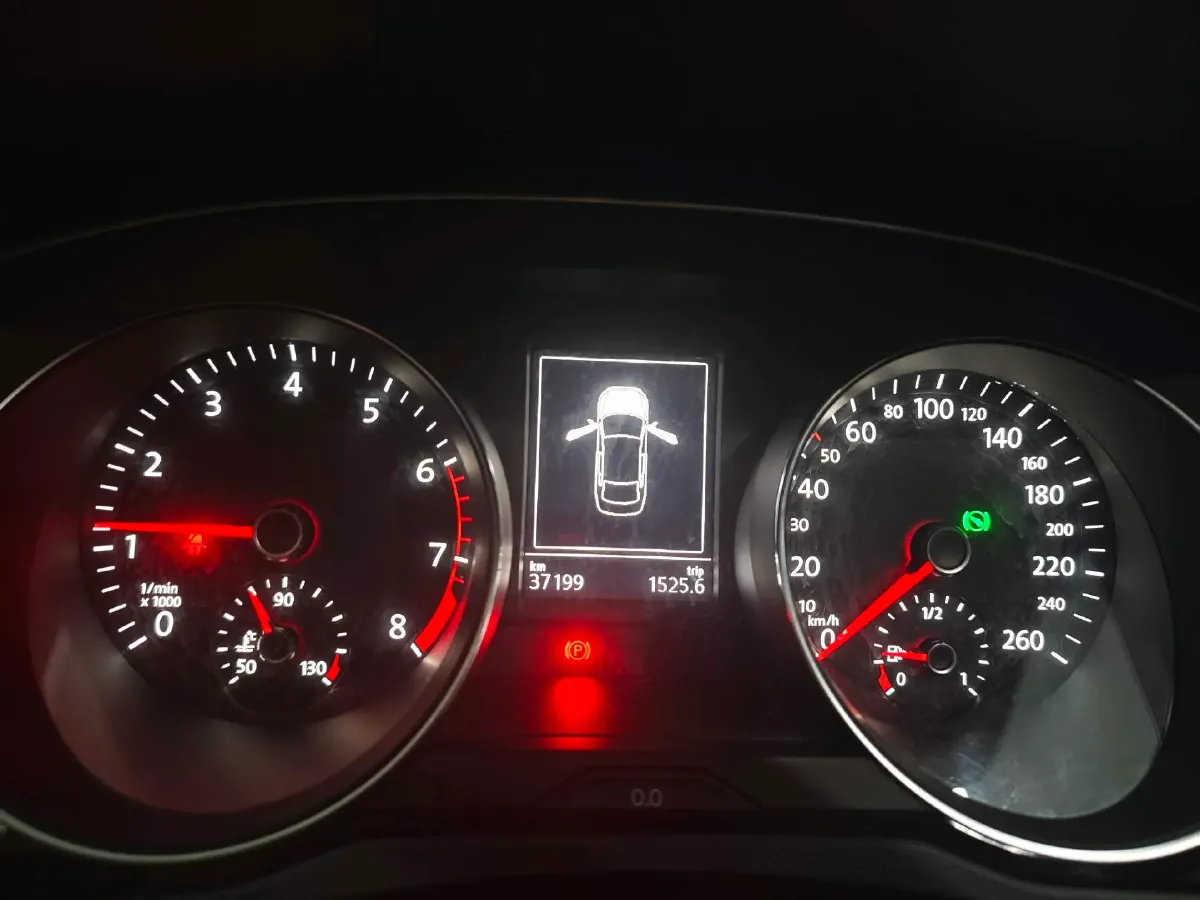 2019 Volkswagen Magotan 2.0T 186HP L4 7DCT,autocango,china used car exporter,china ev exporter,chinese used car exporter,chinese used ev exporter