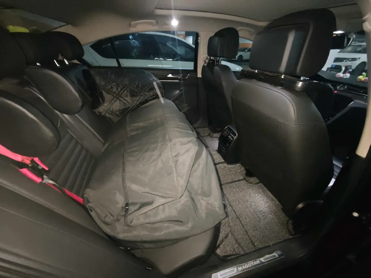 2019 Volkswagen Magotan 2.0T 186HP L4 7DCT,autocango,china used car exporter,china ev exporter,chinese used car exporter,chinese used ev exporter