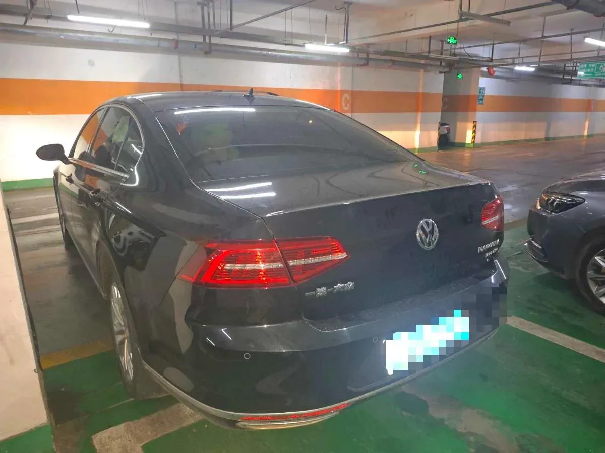 2019 Volkswagen Magotan 2.0T 186HP L4 7DCT,autocango,china used car exporter,china ev exporter,chinese used car exporter,chinese used ev exporter