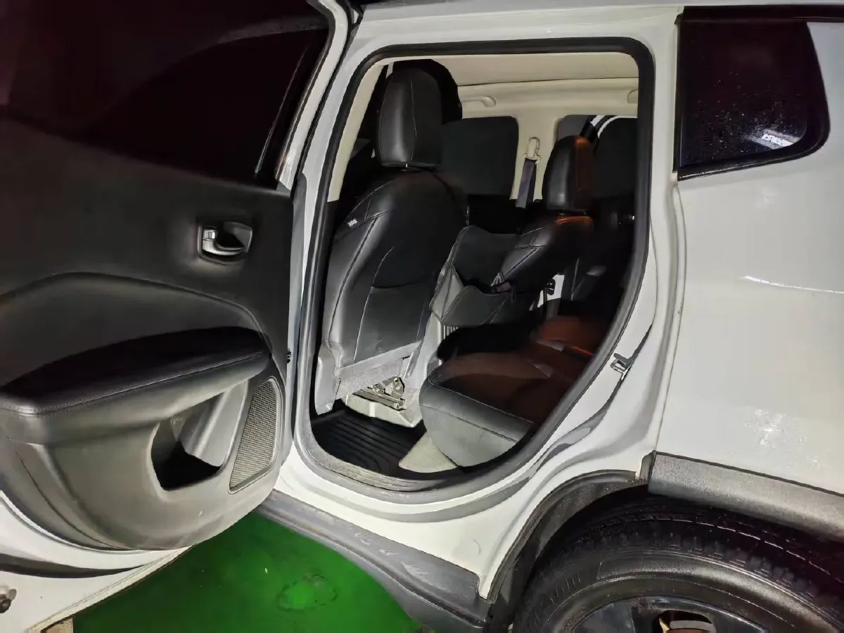 2020 Jeep Compass 1.3T 173HP L4 7DCT,autocango,china used car exporter,china ev exporter,chinese used car exporter,chinese used ev exporter