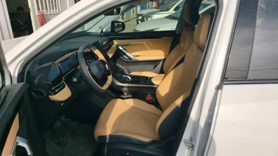 2023 Geely StarRay 1.5T 181HP L4 7DCT,autocango,china used car exporter,china ev exporter,chinese used car exporter,chinese used ev exporter