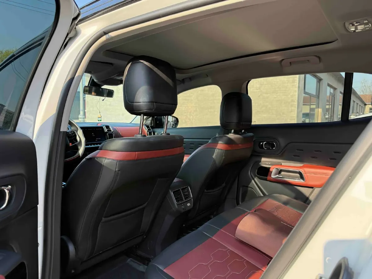 2022 Citroen C5 Aircross 1.8T 211HP L4 8AT,autocango,china used car exporter,china ev exporter,chinese used car exporter,chinese used ev exporter