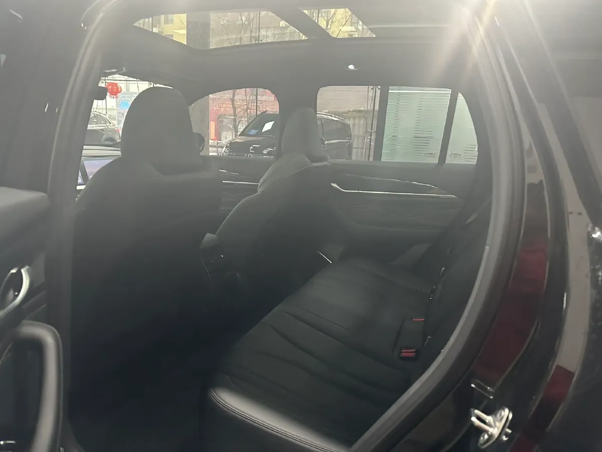 2024 Geely Monjaro 2.0T 218HP L4 7DCT,autocango,china used car exporter,china ev exporter,chinese used car exporter,chinese used ev exporter