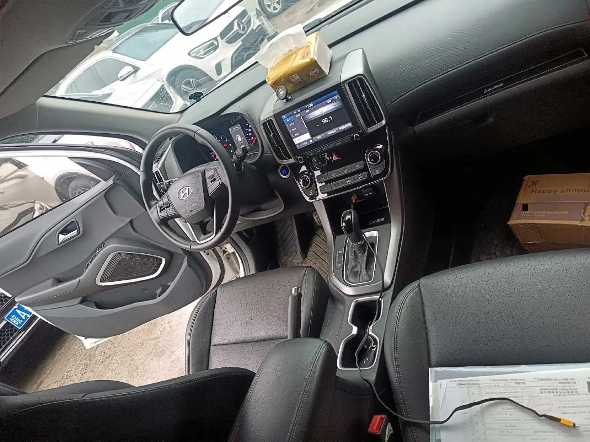 2018 Hyundai ix35 2.0L 160HP L4 6AT,autocango,china used car exporter,china ev exporter,chinese used car exporter,chinese used ev exporter