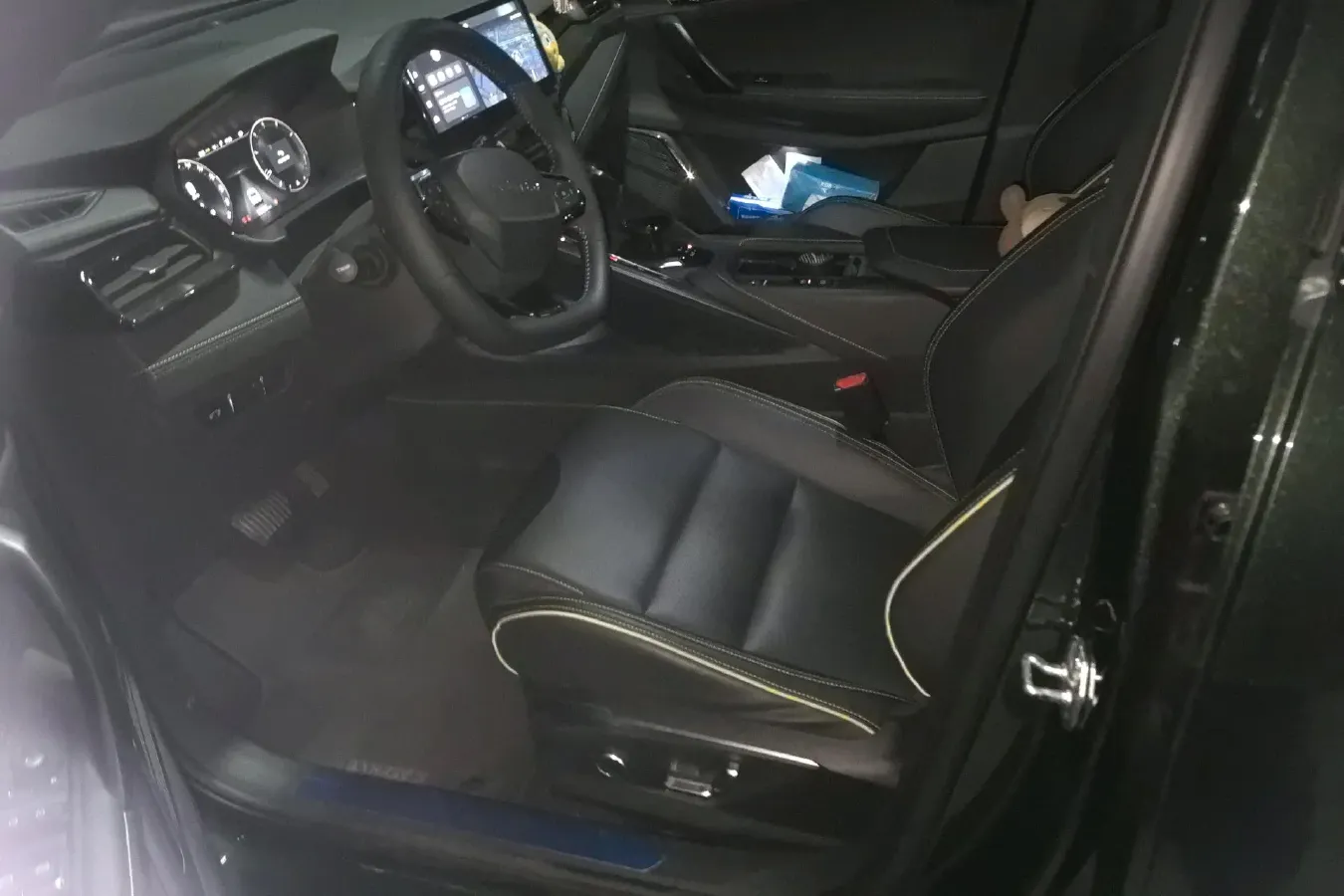 2023 LYNK&CO 03 1.5T 181HP L4 7DCT,autocango,china used car exporter,china ev exporter,chinese used car exporter,chinese used ev exporter