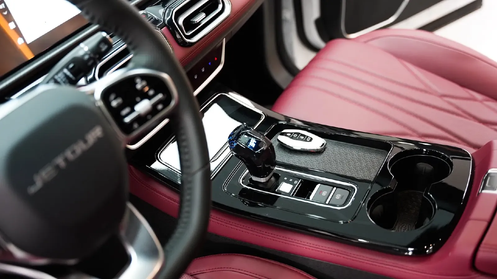 2025 Jetour X70 Plus 1.5T 156HP L4 6DCT,autocango,china used car exporter,china ev exporter,chinese used car exporter,chinese used ev exporter