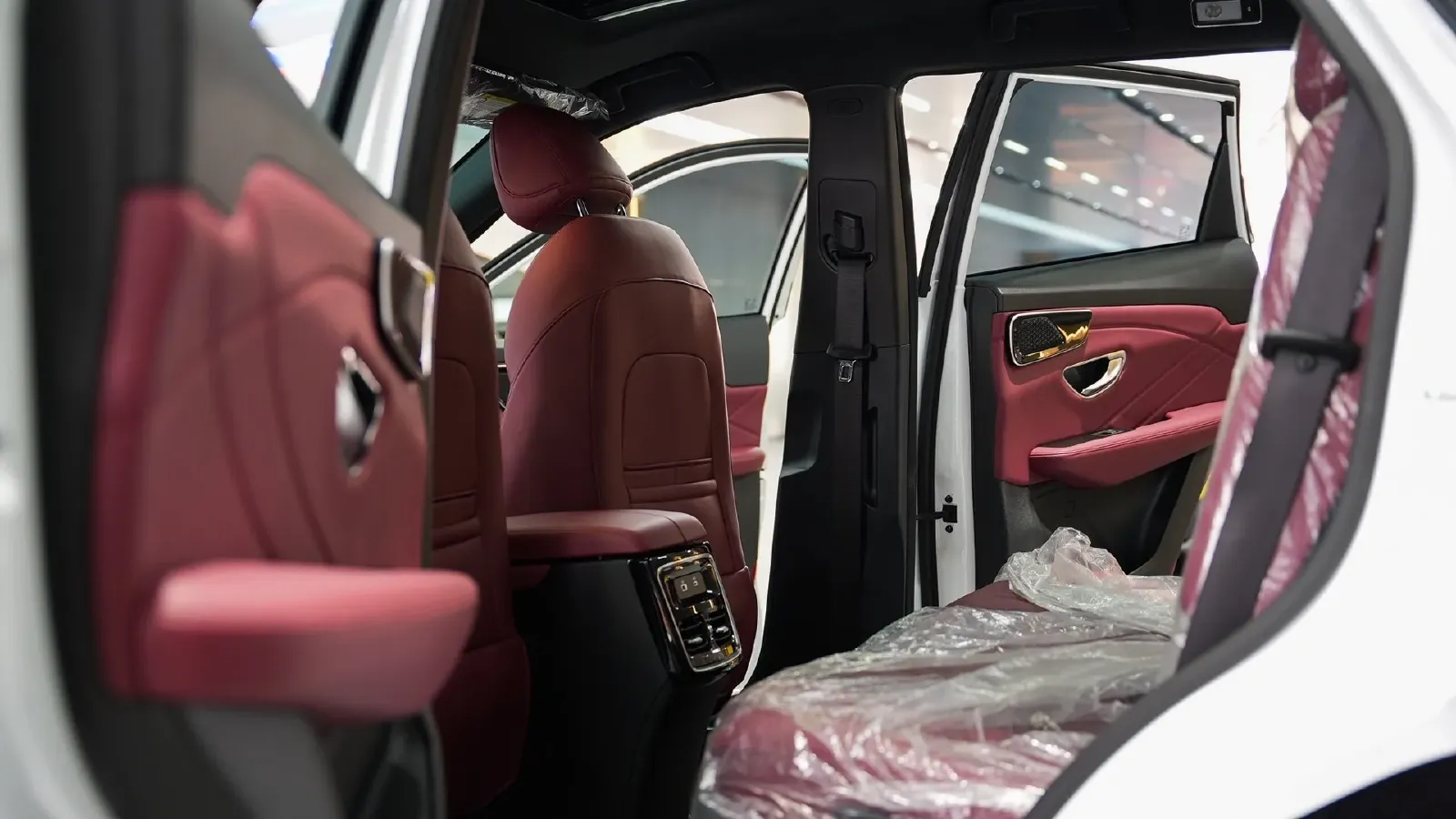 2025 Jetour X70 Plus 1.5T 156HP L4 6DCT,autocango,china used car exporter,china ev exporter,chinese used car exporter,chinese used ev exporter